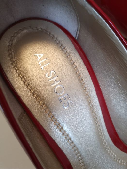 Pantofi roșii 37