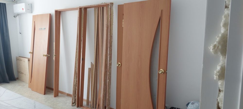 Продам 4 шт межкомнатные двери
