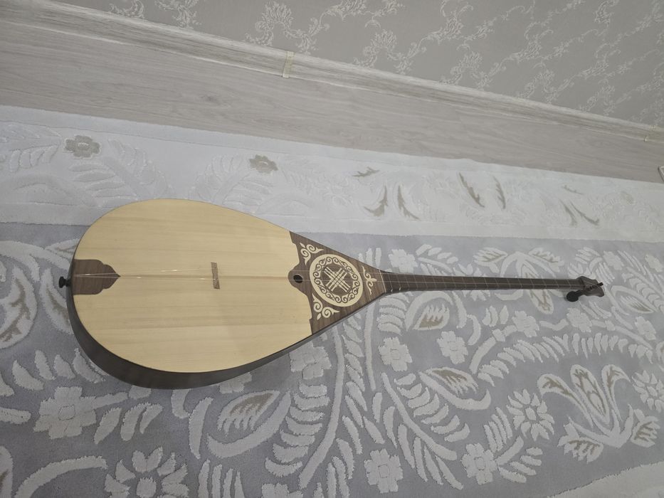 Продам домбыру, в идеальном состоянии