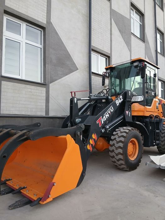 Фронтальный Погрузчик 942