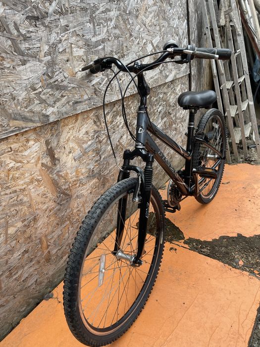 Bicicleta trek cadru dama de alumoniu roti 26”