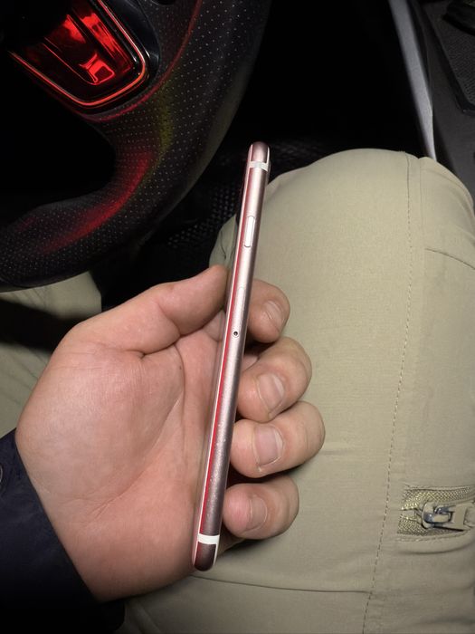 Iphone 7 розовый все в оригинале