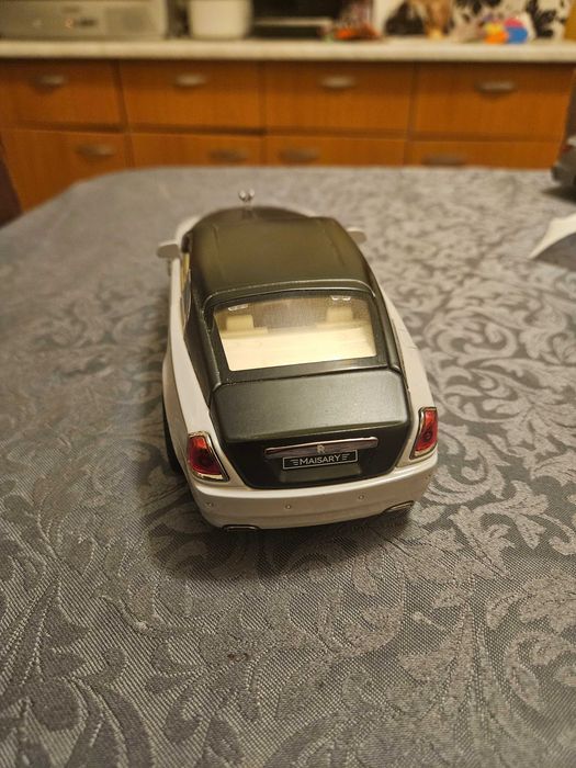 Macheta Rolls Royce Wraith , scara 1 : 24