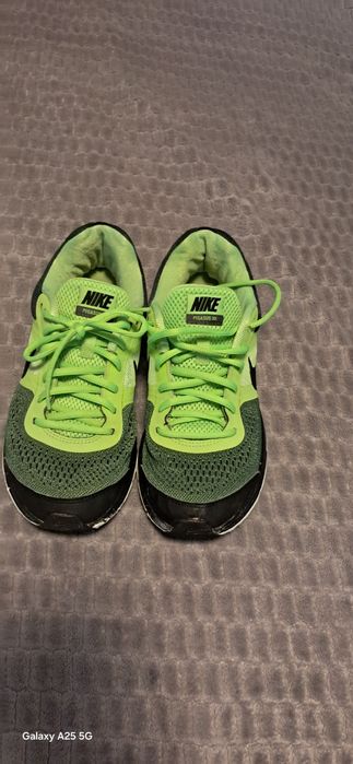 Adidasi Nike dama mărimea 39