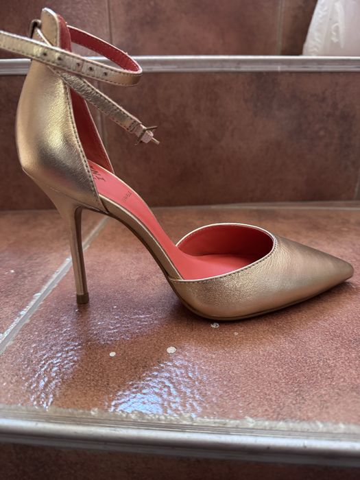 кожени обувки на ток