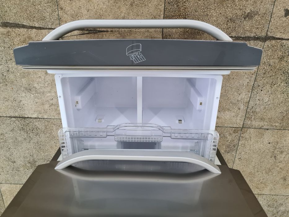 Side by Side Ariston Hotpoint