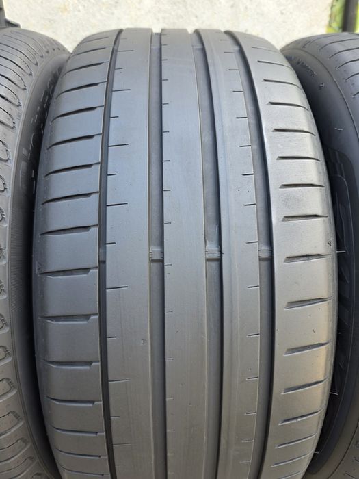 Vând două anvelope de vară falken  245 45 18 dot 1323