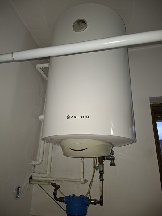 Vând boiler electric cu serpentină