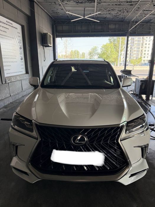 Lexus LX 570 сотилади
