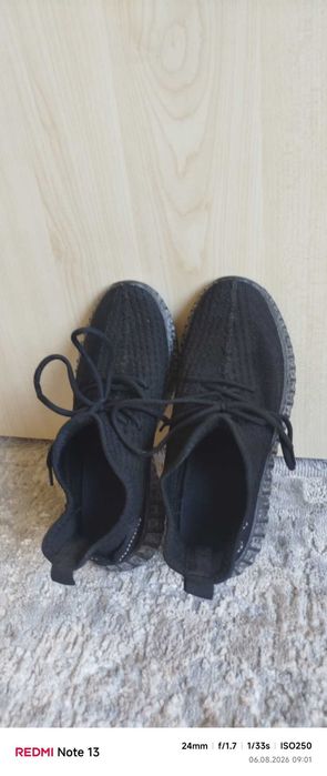 маратони ON CLOUD, Adidas Yeezy Boost 350 V2 Black Non-Reflective-38