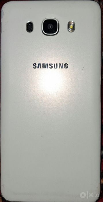 Samsung a30 va j7