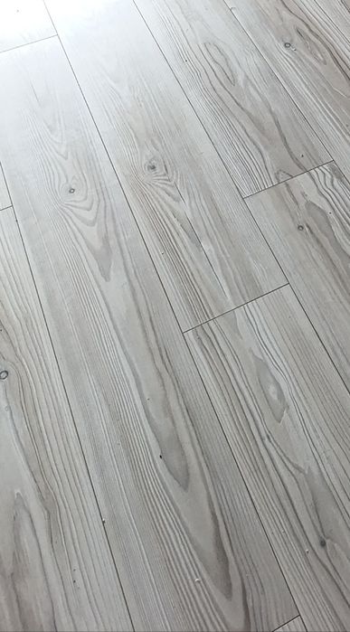 Ламинат 70 кв продам срочно
