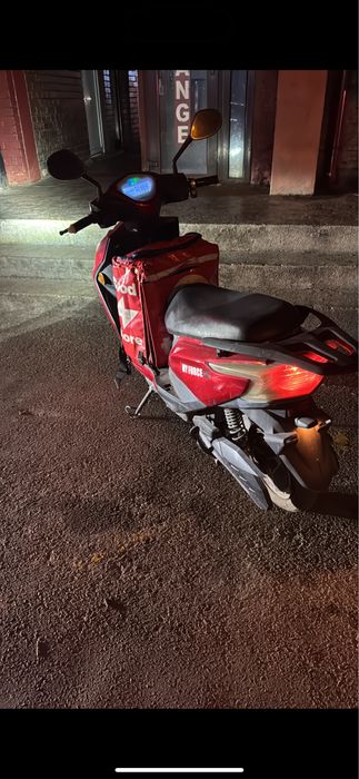 Scuter electric viteza maxima 150km/h