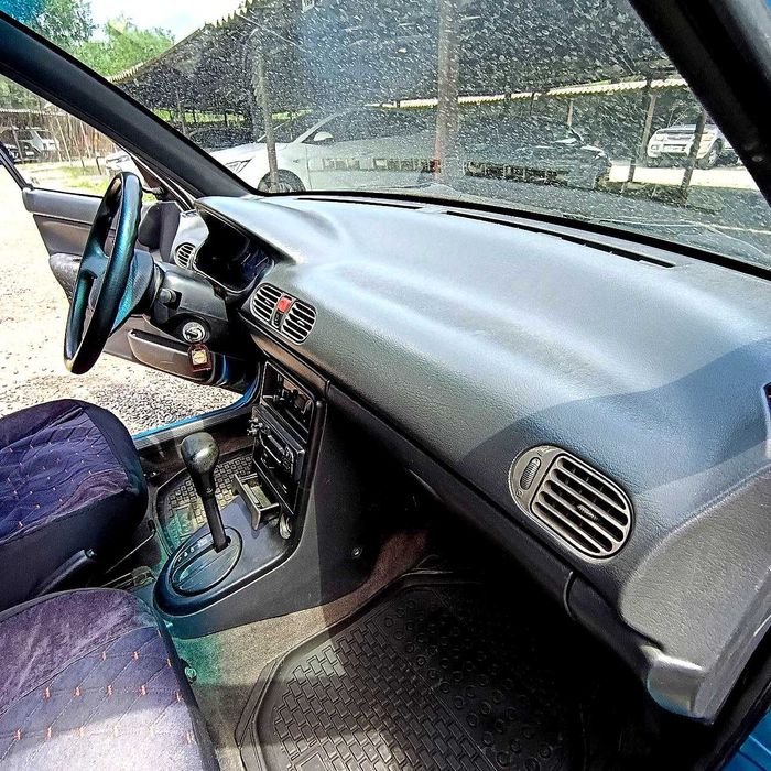 Mazda 121 II (DB) 1992