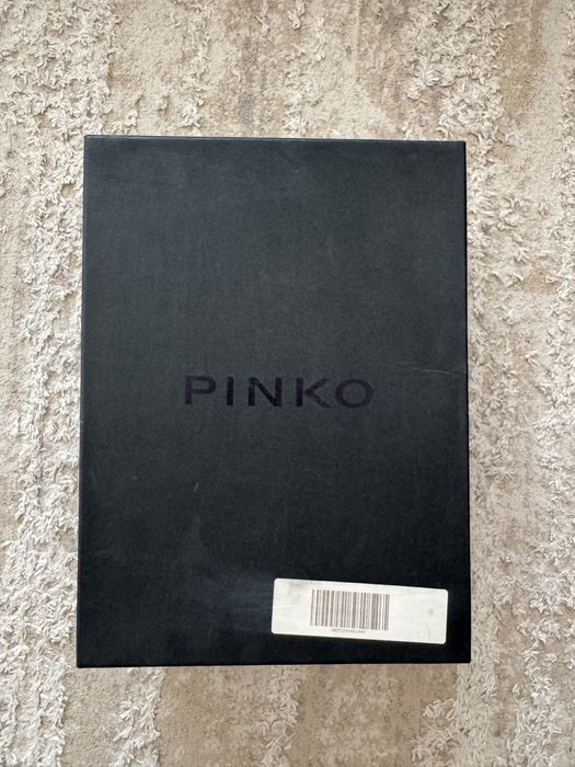 Adidasi Pinko Klum  NOI