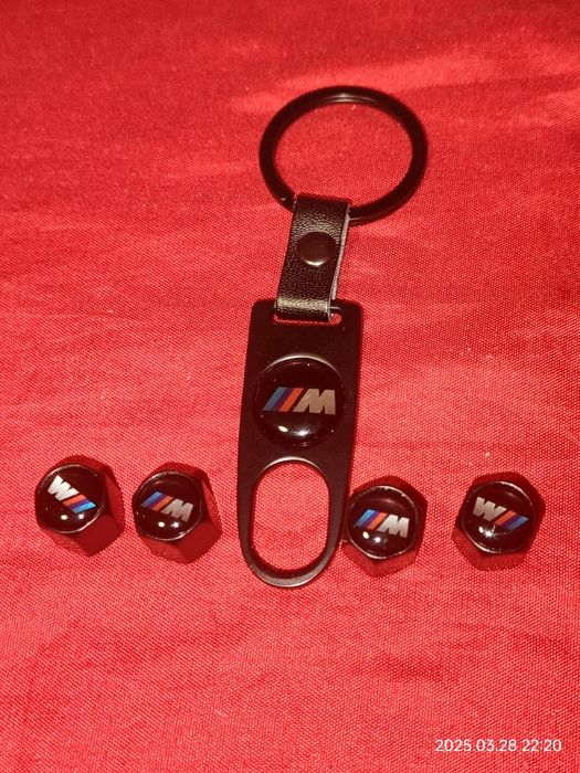 Set breloc + capacele ventil BMW