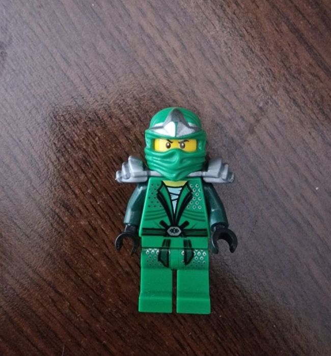 Lego ninjago Lloyd din primele sezoane