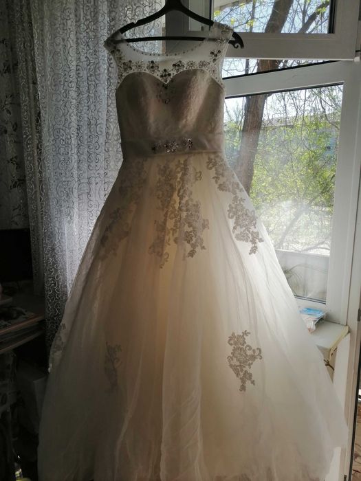 Продам свадебное платье
