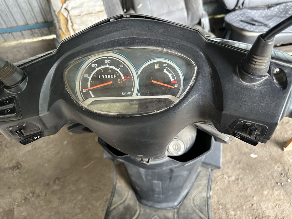 Продам мопед  М8