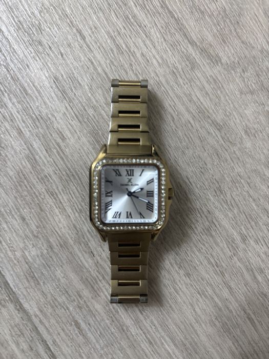 Часы daniel klein