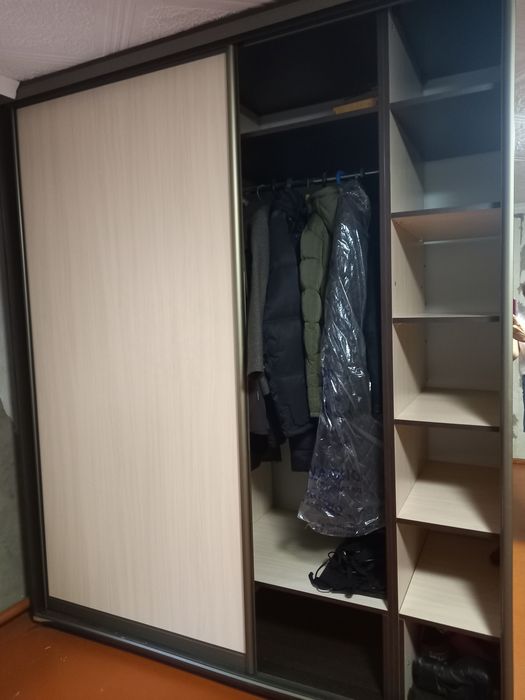 Продам шкаф в хорошем состоянии
