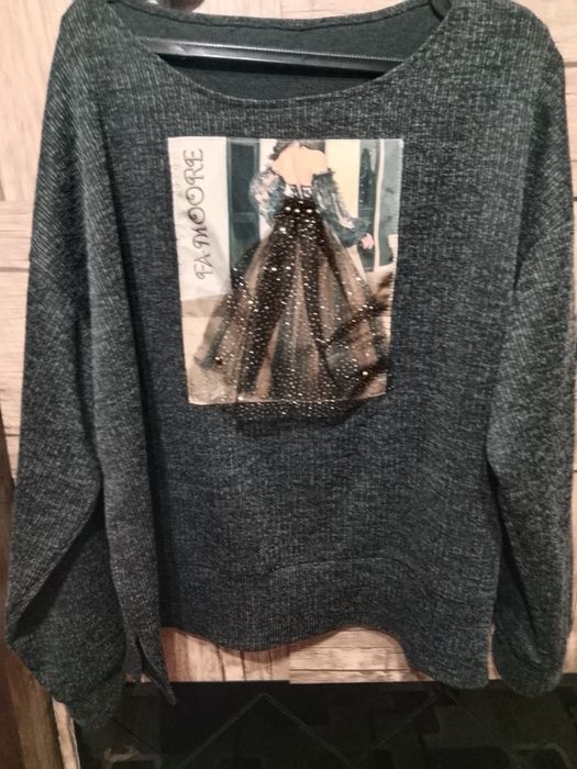 Женский новый костюм