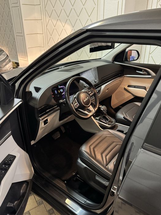 KiA Carens 2-poz sotiladi! Xolati ideal. Kraska tozza