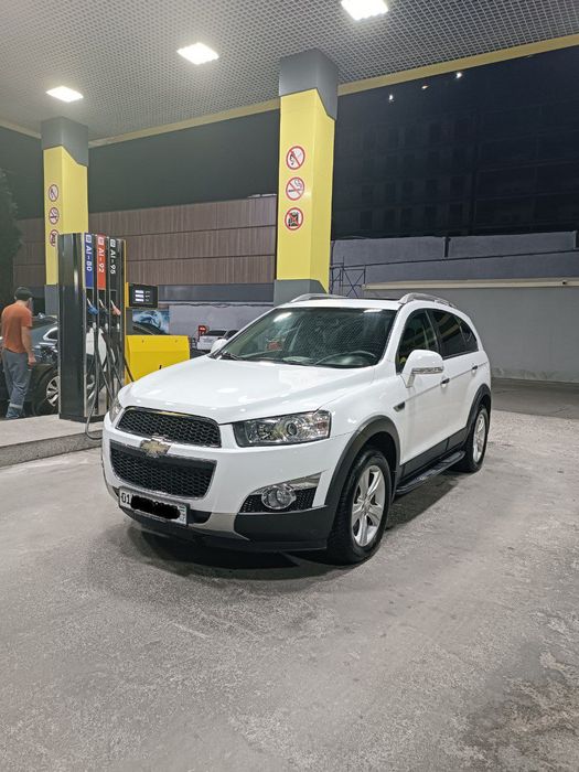 Captiva 2  Benzin 2012 Oq  srochna sotiladi