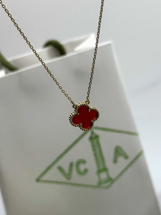 Colier Van Cleef & Arpels Aur 750 Carnelian