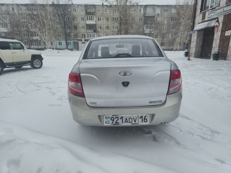 Lada granta 2012 год