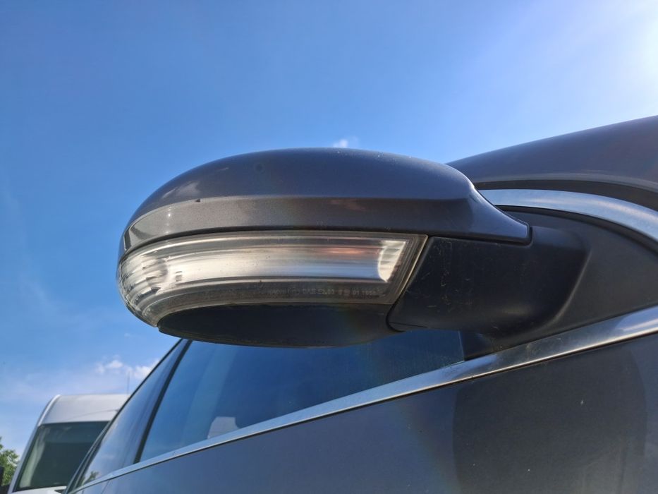 Oglinda dreapta vw Passat b6 2007
