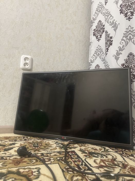 Продам телевизор LG 32LB552U