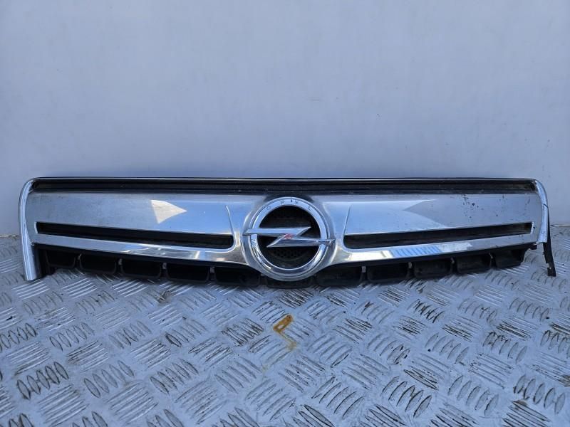 Grila din capota defect crom stanga Opel Antara facelift