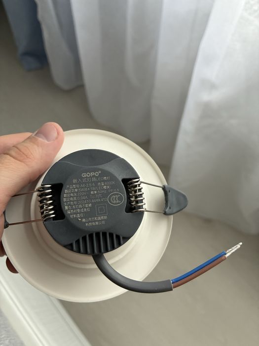 Продам яркие софиты