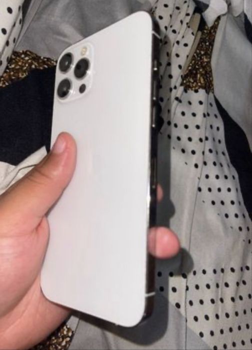 Iphone 12 pro Max white