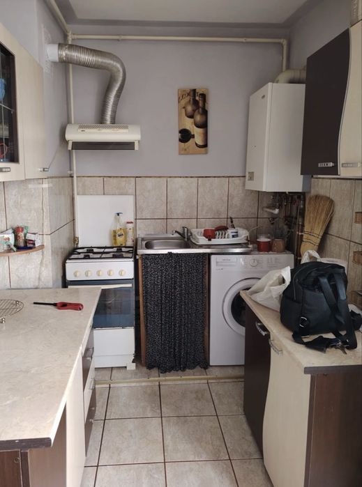 Vand apartamnetu cu 1 camera (gardoniera) contact; +40 748 144 333