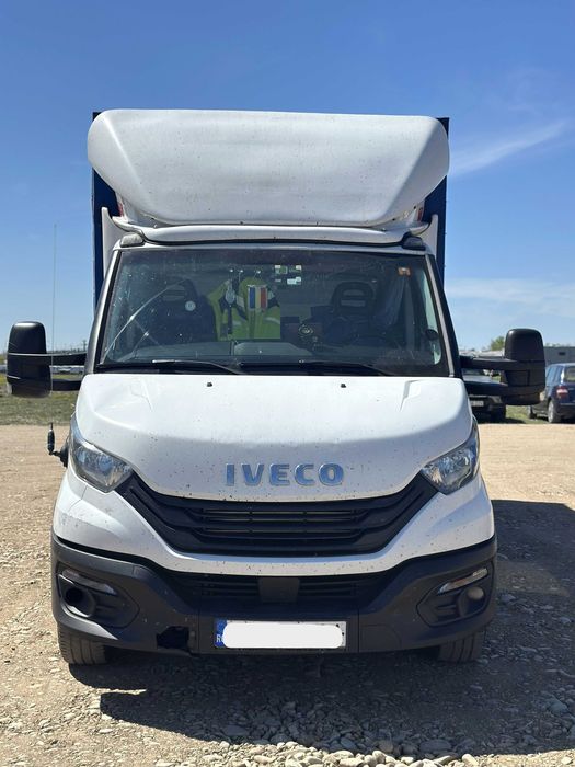 Autoutilitara IVECO 3.5 tone cu prelata