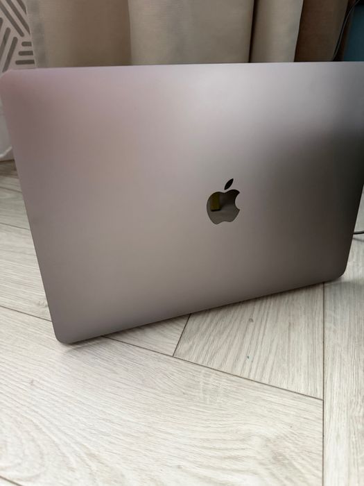 Apple MacBook Air A2337