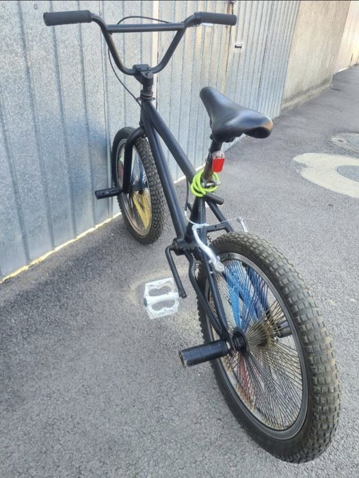Vând BMX pentru scheme