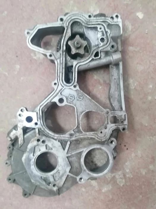 Capac distributie cu pompa ulei toyota land cruiser, hilux, hiace 3.0 d 2002-2010