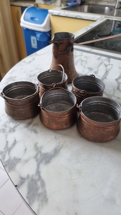 Продавам медни съдове