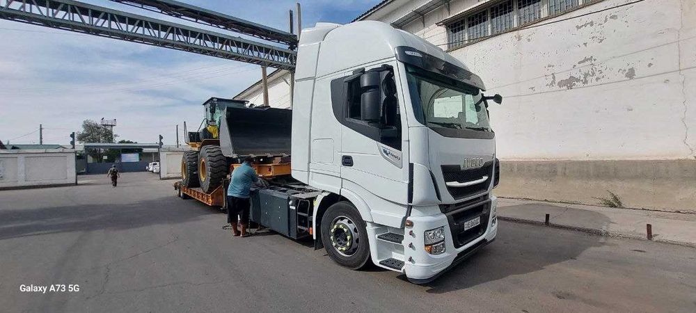 Продаем фронтальный погрузчик XCMG LW500FN    РЫЧаг джостик   3 КУБА