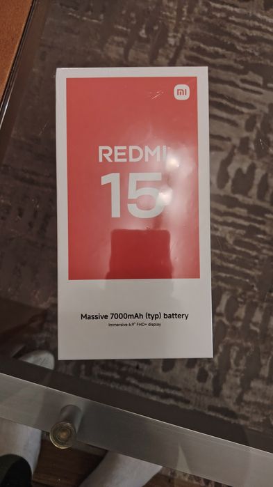 Продавам редми 15 не отварян само сега коледна цена