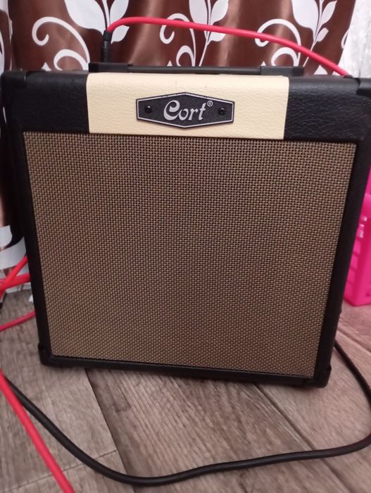 Продам гитару + комбо усилитель