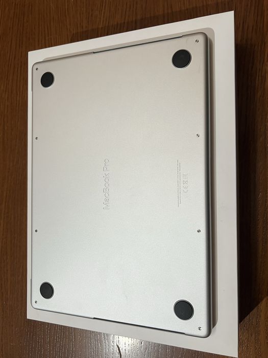 MacBook Pro 14” (M1 Pro, 16GB RAM, 512GB SSD)