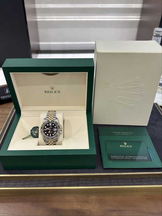 NEW Rolex GMT Master II 40mm Steel and Yellow Gold 126713