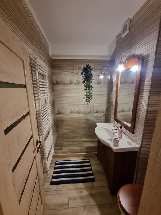 Regim Hotelier. Jacuzzi și baldachin. AFI PLAZA