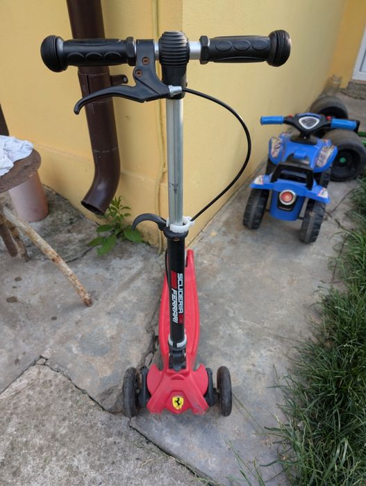 Trotineta ferarri
