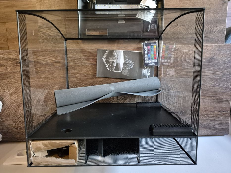 НОВ аквариум сет Fluval Flex 34l.