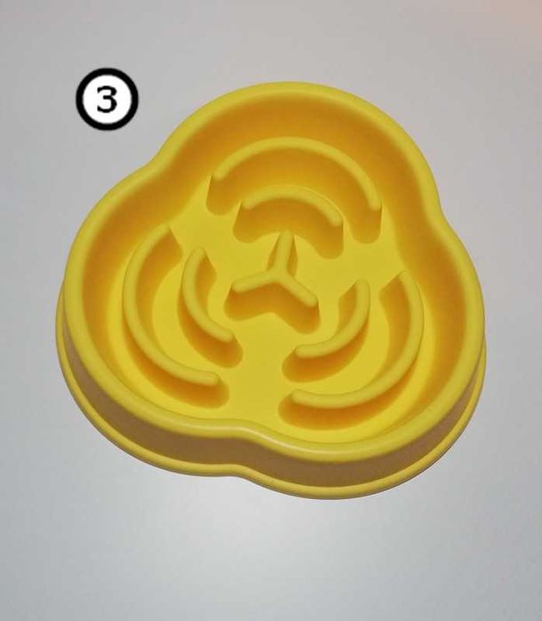 Купа за бавно хранене за котки и кучета